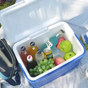 Portable Thermal Cooler, ideal for outdoor activities, made of durable polypropylene (PP) with capacities of 10, 18, 24, and 30 liters for camping, beach, or picnics. Perfect beach fridge for keeping your items cool.
